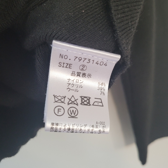 COCO DEAL Crew Neckline Black Long Sleeve Lightweight Wool Blend Sweater - Picture 6 of 6